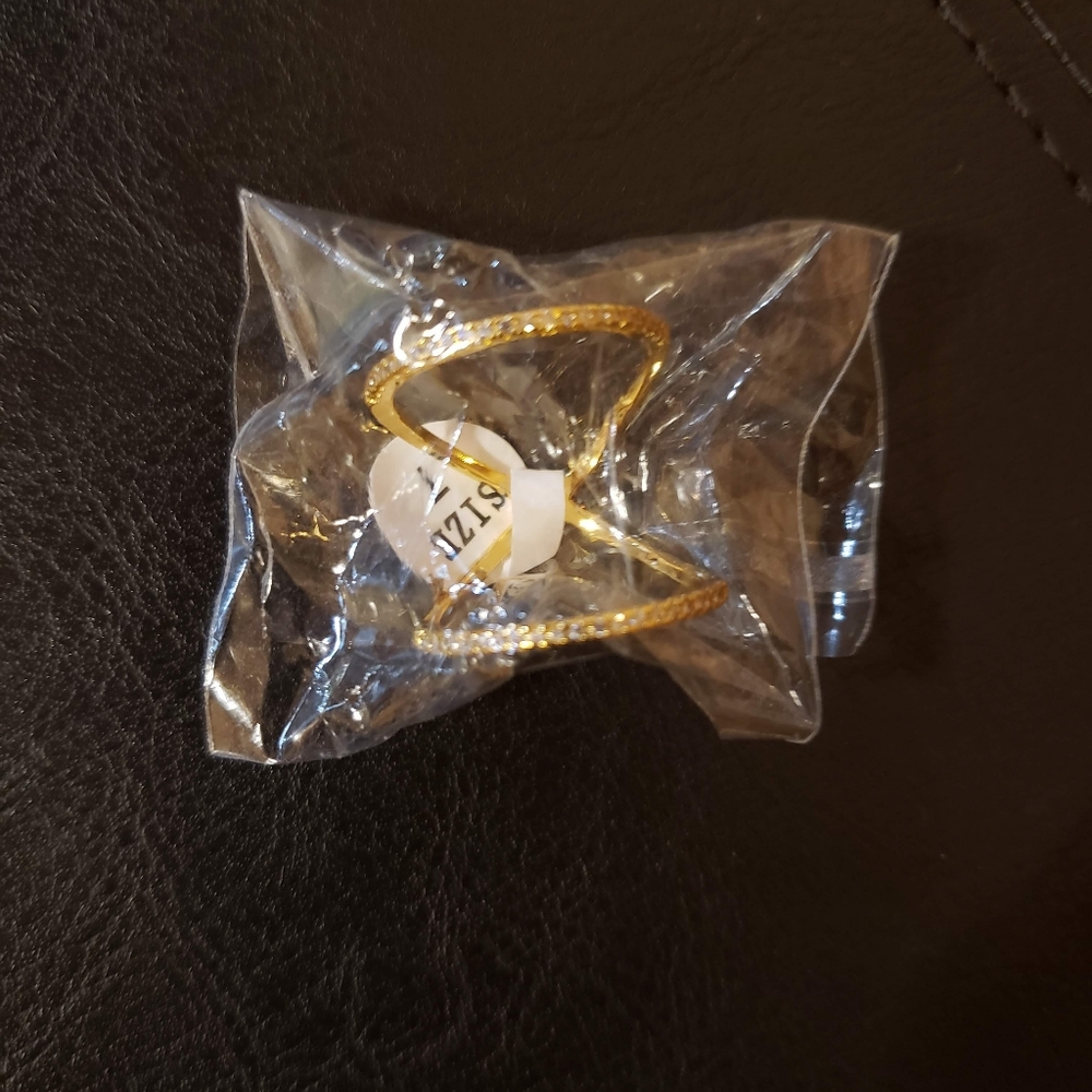 Gold-plated double connected Ring